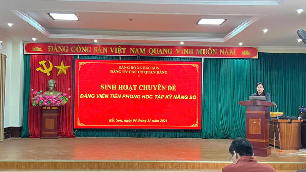 Đảng bộ các cơ quan Đảng xã Bắc Sơn tổ chức sinh hoạt chuyên đề tháng 11 với chủ đề: “Đảng viên tiên phong học tập kỹ năng số”