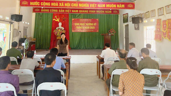 Lãnh đạo xã Bắc Sơn dự sinh hoạt chi bộ tháng 8 tại các chi bộ thôn, khối phố