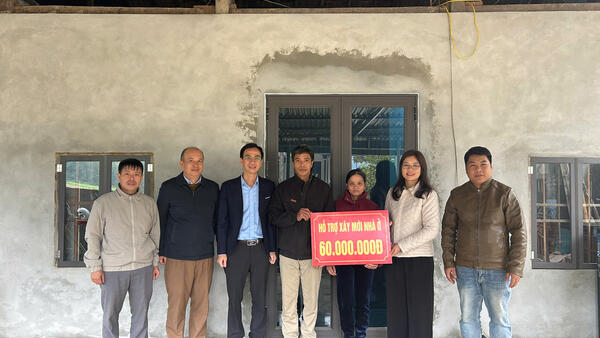 XÃ BẮC SƠN TRAO KINH PHÍ HỖ TRỢ XÂY MỚI, SỬA CHỮA NHÀ Ở TỈNH LẠNG SƠN – CHÀO MỪNG ĐẠI HỘI ĐẠI BIỂU TOÀN QUỐC LẦN THỨ XIV CỦA ĐẢNG