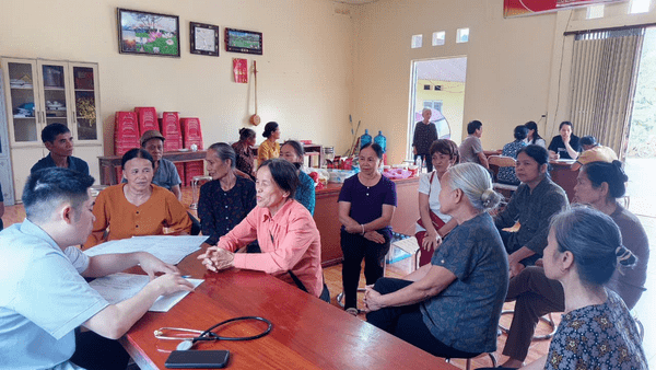 126 người cao tuổi của xã Bắc Sơn được tư vấn và khám sức khỏe miễn phí
