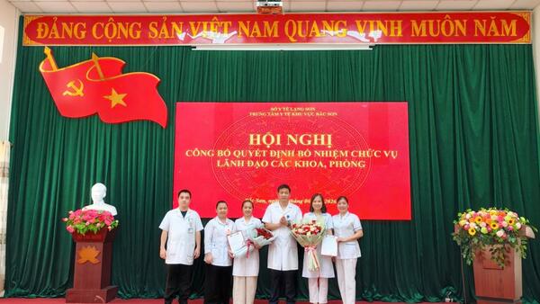 Trung tâm Y tế khu vực Bắc Sơn công bố quyết định của Sở Y tế về công tác cán bộ